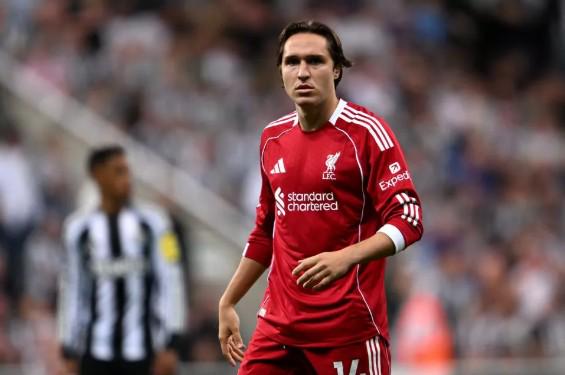 乌拉圭球员,反击掐脖挑,一拳击倒对,金宝博188bet体育官方,金宝博188bet体育在线官网,金宝博188bet体育线上,金宝博188bet体育APP